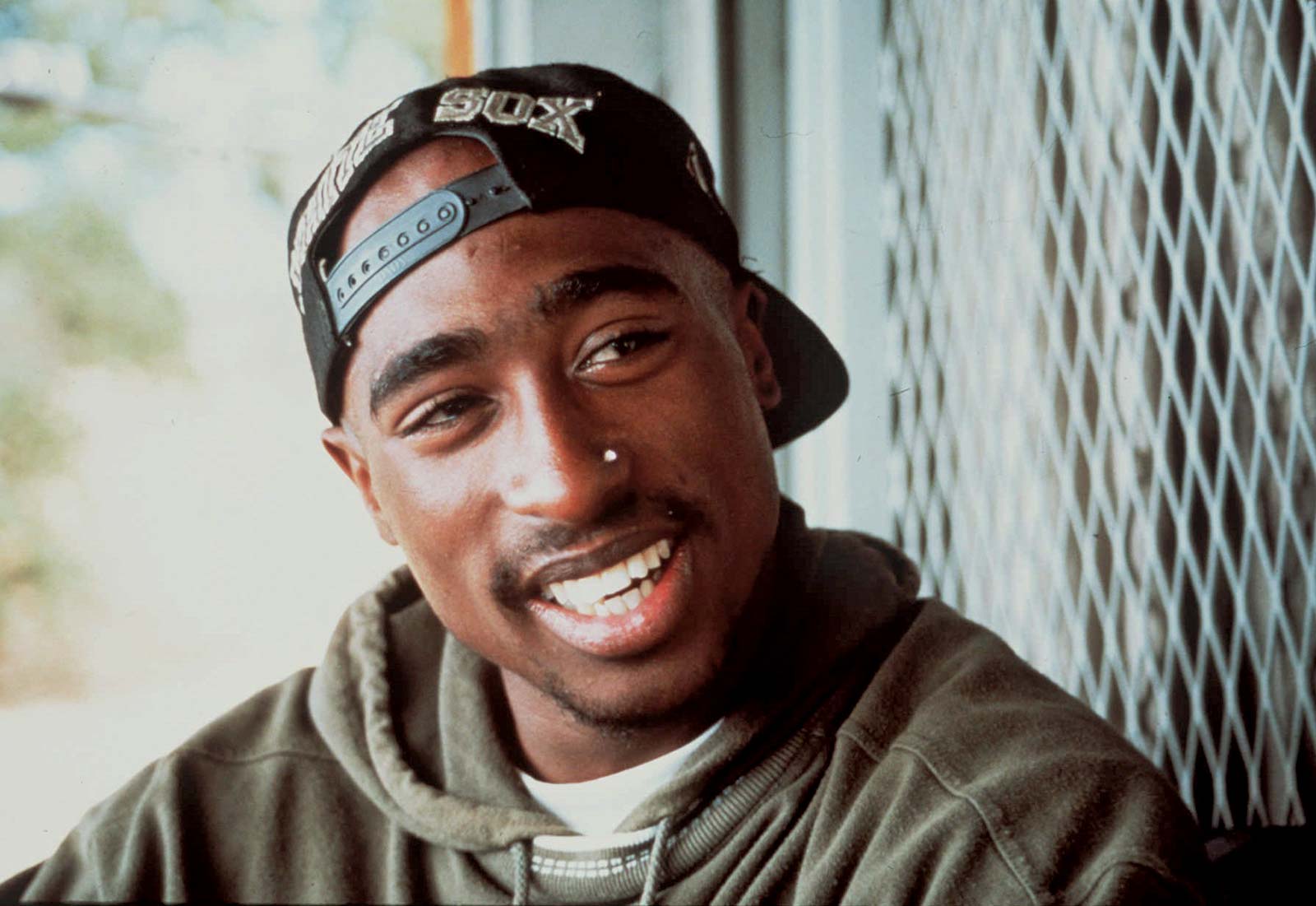 Tupac-Shakur-piercing-icon