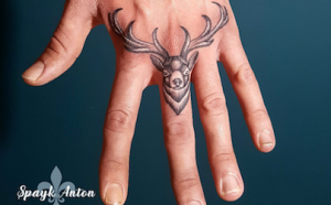 deer finger tattoo by Spayk Tattoo